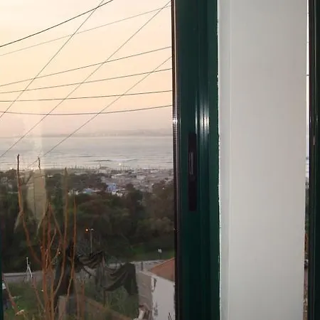 Vista Sobre O Mar E Cidade אלמאדה